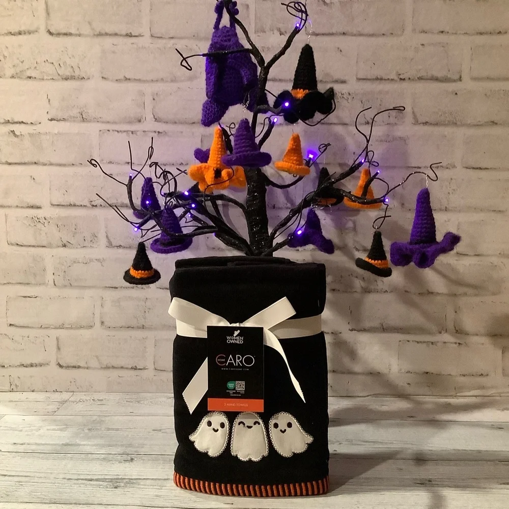 CARO HOME 2pk 16×28 Velour Happy Ghosts Hand Towels